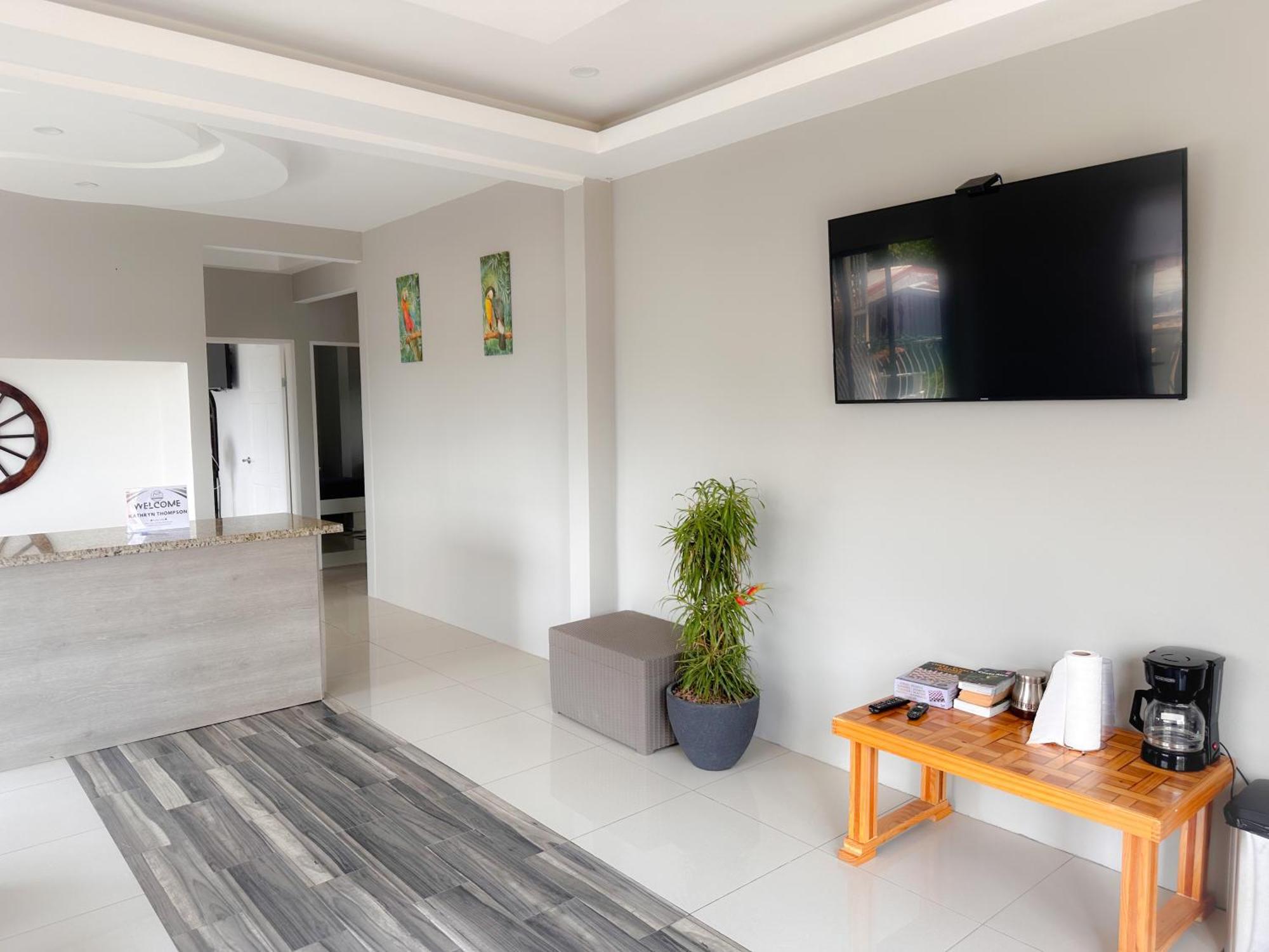 Casa Garitas Guesthouse & Car Rental - Free Sjo Airport Shuttle Rio Segundo Exterior photo