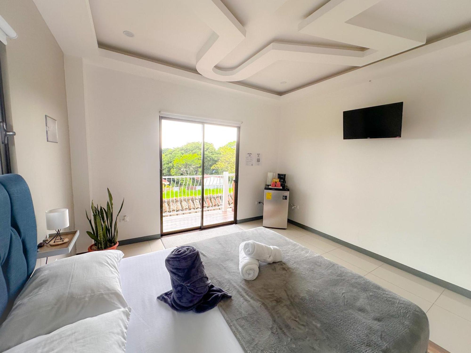 Casa Garitas Guesthouse & Car Rental - Free Sjo Airport Shuttle Rio Segundo Exterior photo